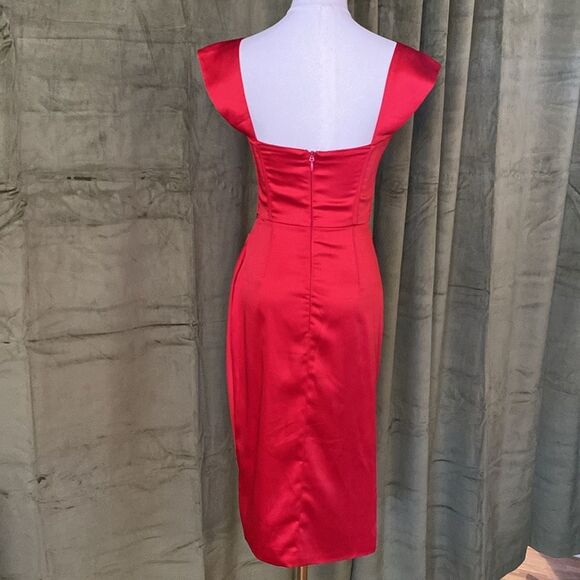 Miss CircleElegant Red satin Off-Shoulder Dress, XS - Picture 7 of 13